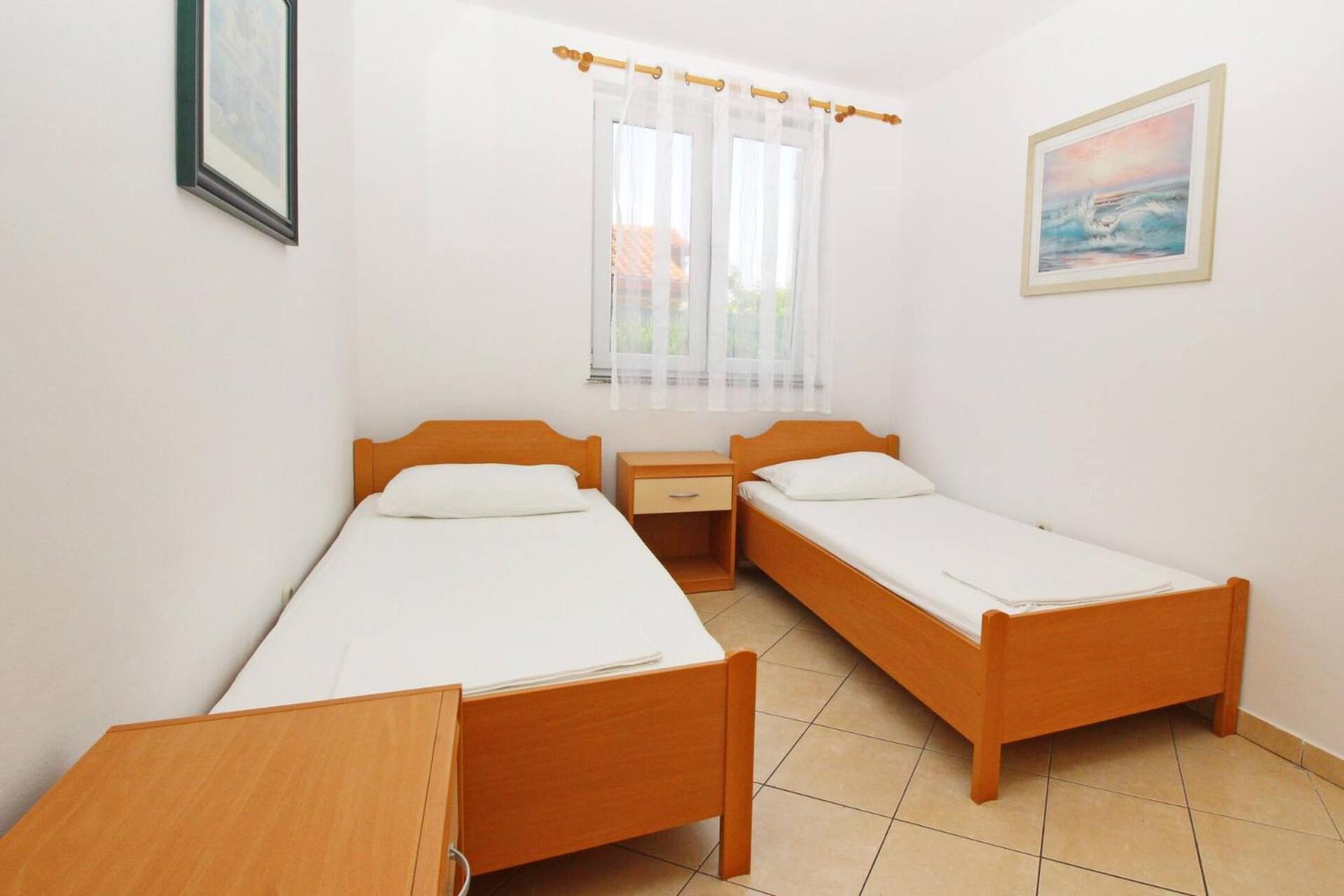 Apartments Lovincic Baska  Exterior photo