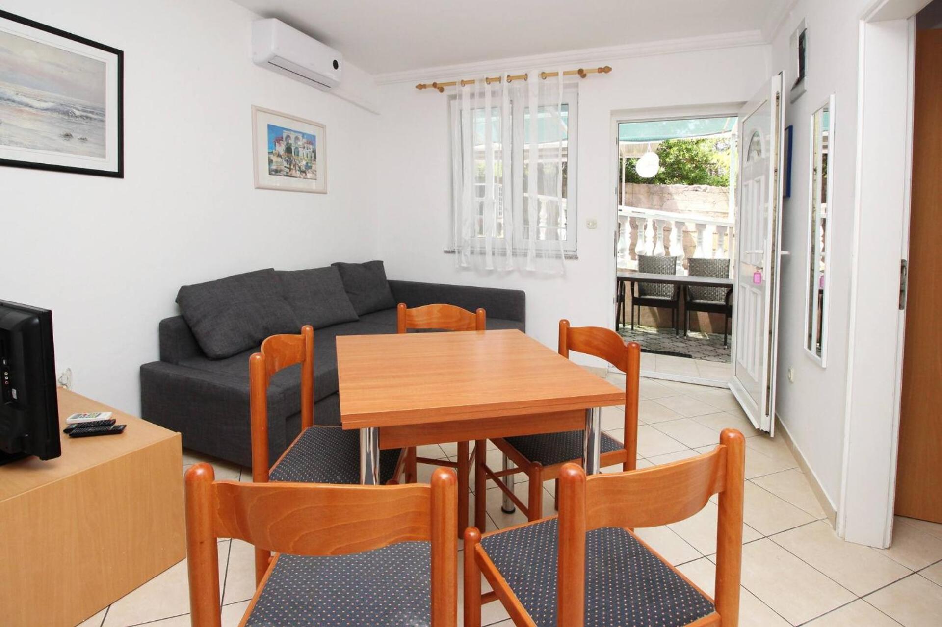 Apartments Lovincic Baska  Exterior photo